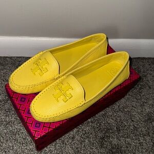Tory Burch Flats, Size 7, Color: Yellow